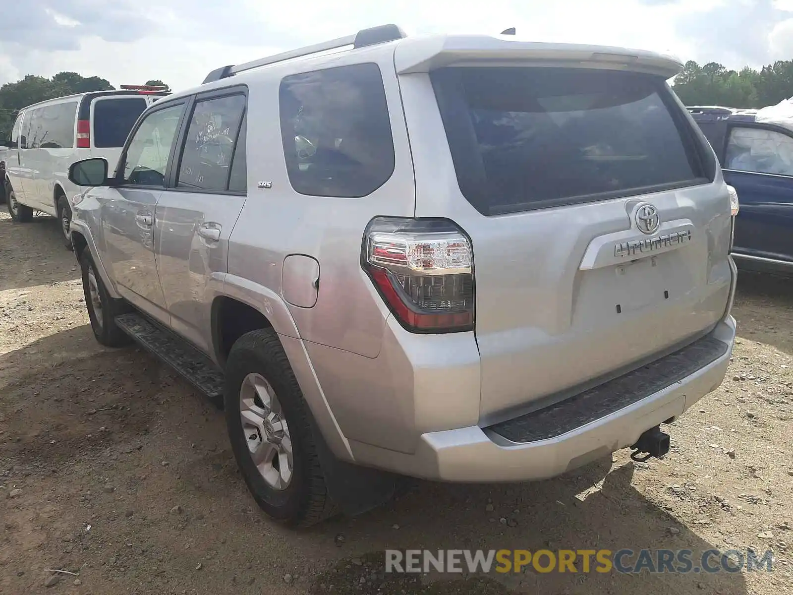 3 Photograph of a damaged car JTEBU5JR9L5786908 TOYOTA 4RUNNER 2020