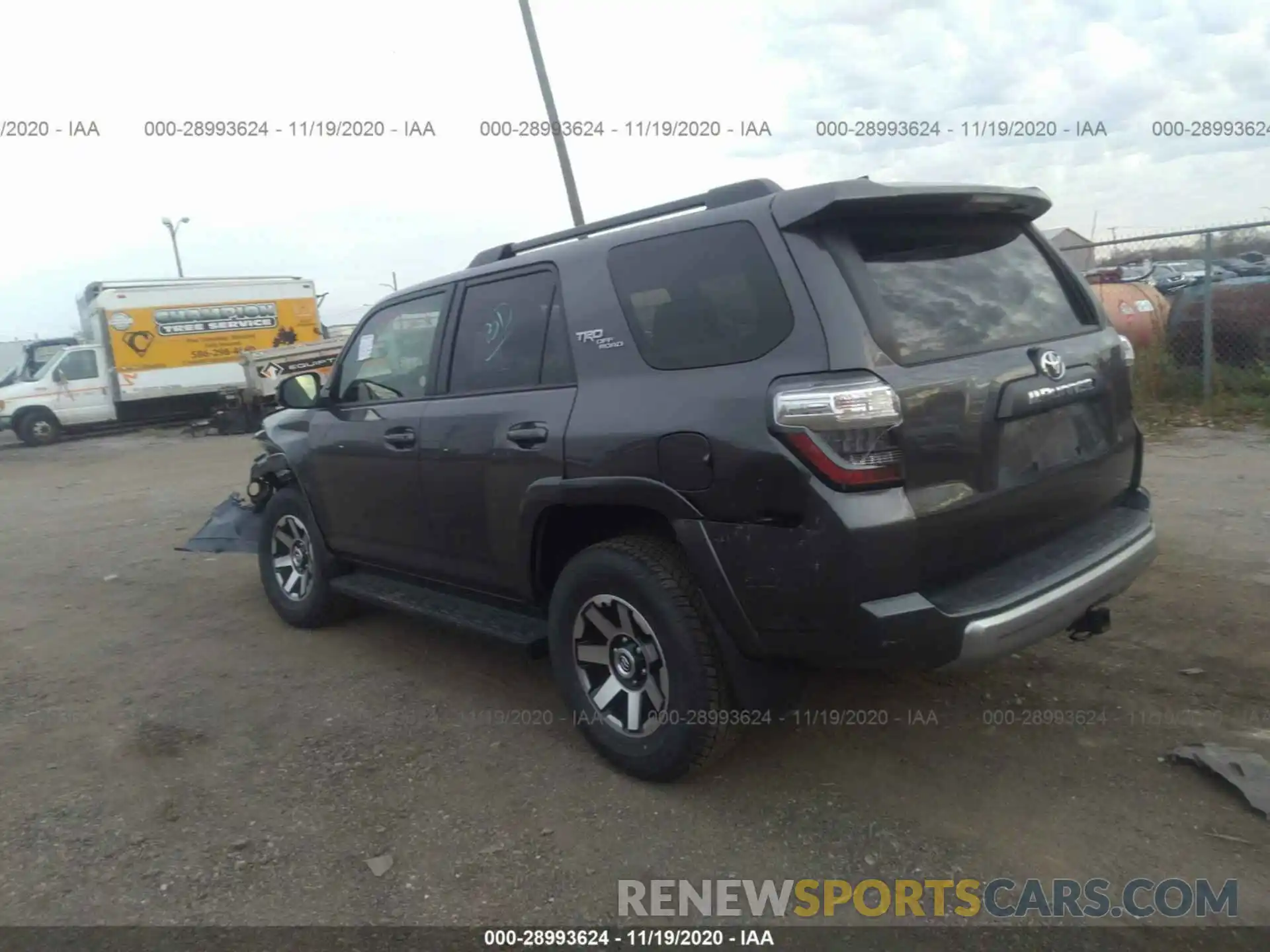 3 Фотография поврежденного автомобиля JTEBU5JR9L5788254 TOYOTA 4RUNNER 2020