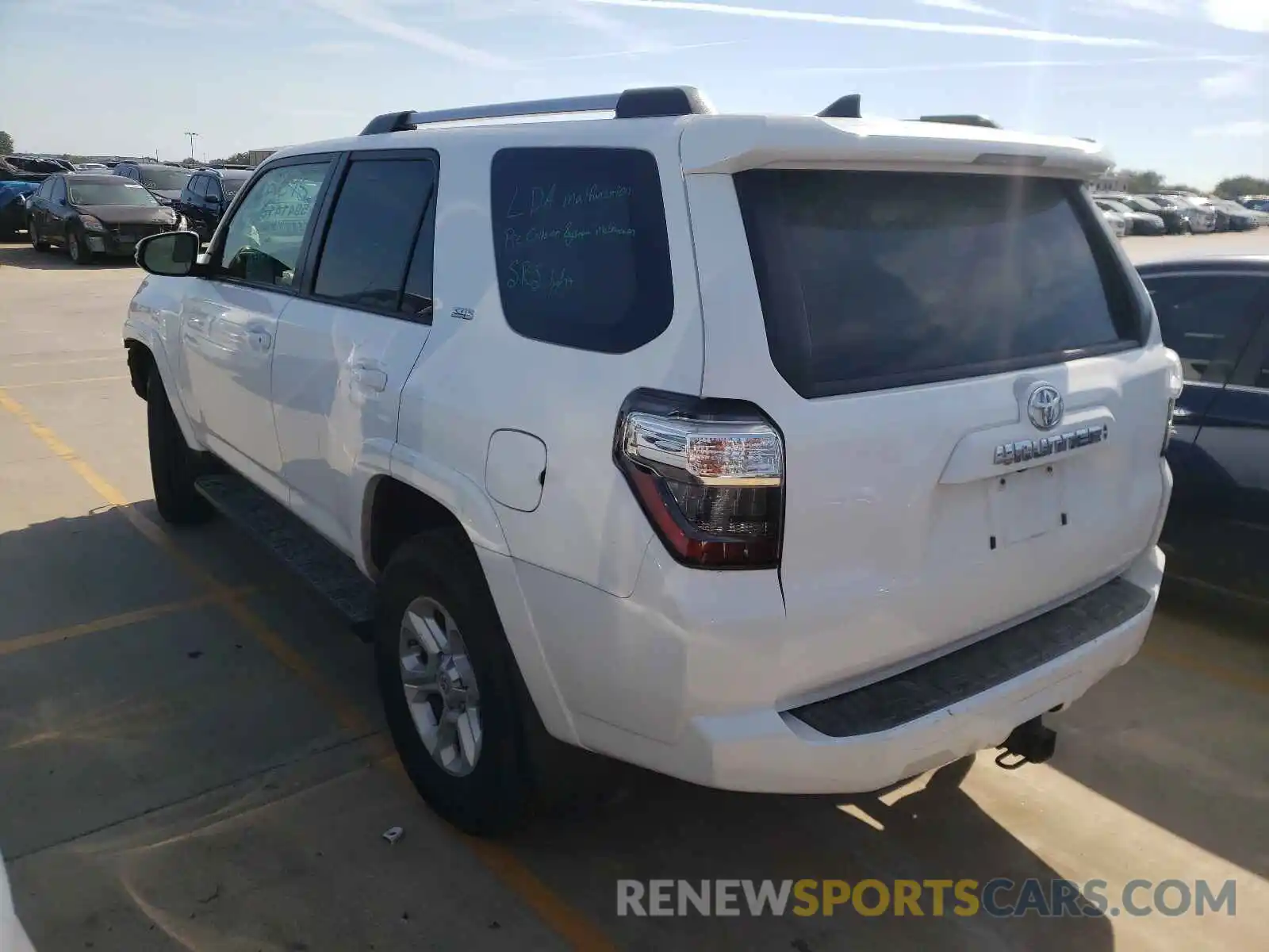 3 Photograph of a damaged car JTEBU5JR9L5789467 TOYOTA 4RUNNER 2020