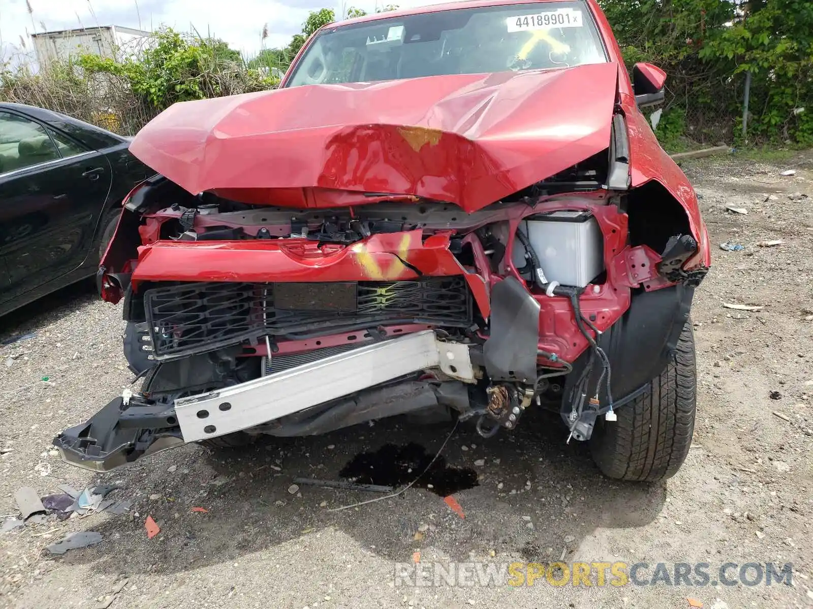 9 Photograph of a damaged car JTEBU5JR9L5789565 TOYOTA 4RUNNER 2020