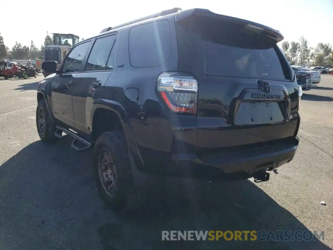 3 Photograph of a damaged car JTEBU5JR9L5789744 TOYOTA 4RUNNER 2020