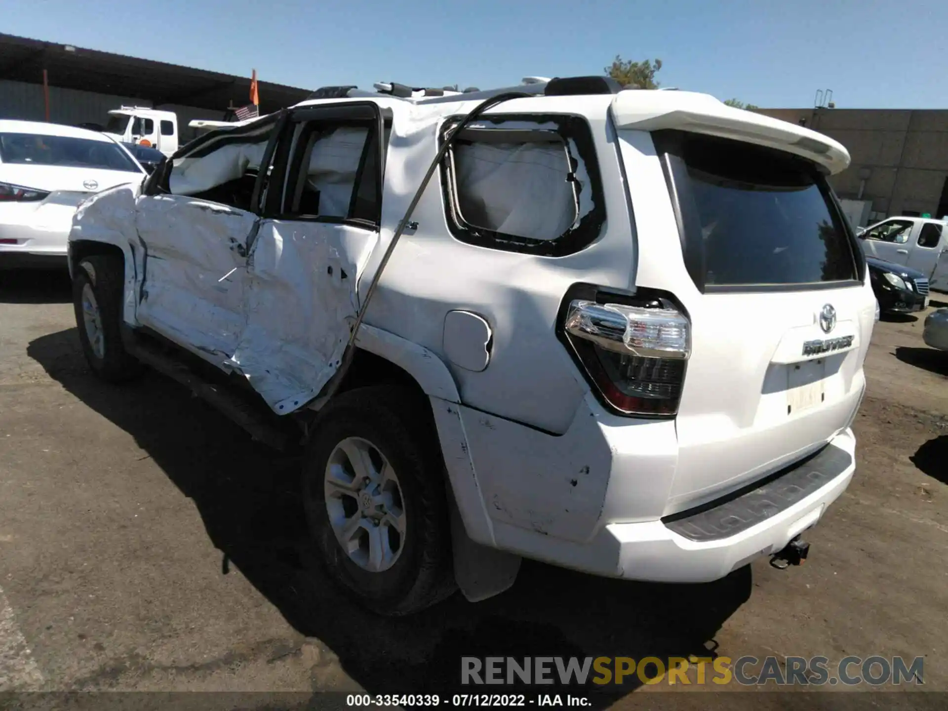 3 Photograph of a damaged car JTEBU5JR9L5790473 TOYOTA 4RUNNER 2020