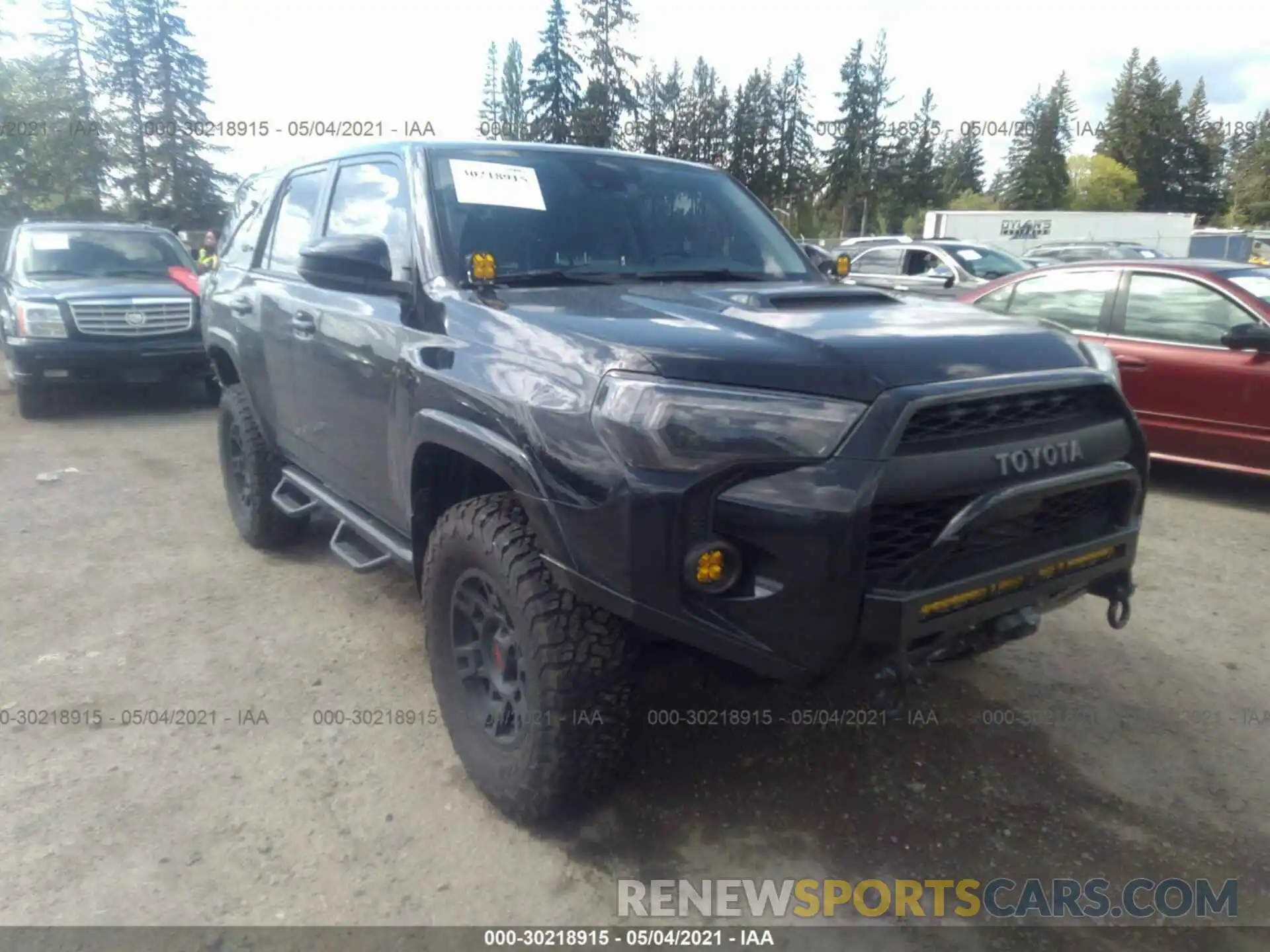 1 Photograph of a damaged car JTEBU5JR9L5791980 TOYOTA 4RUNNER 2020