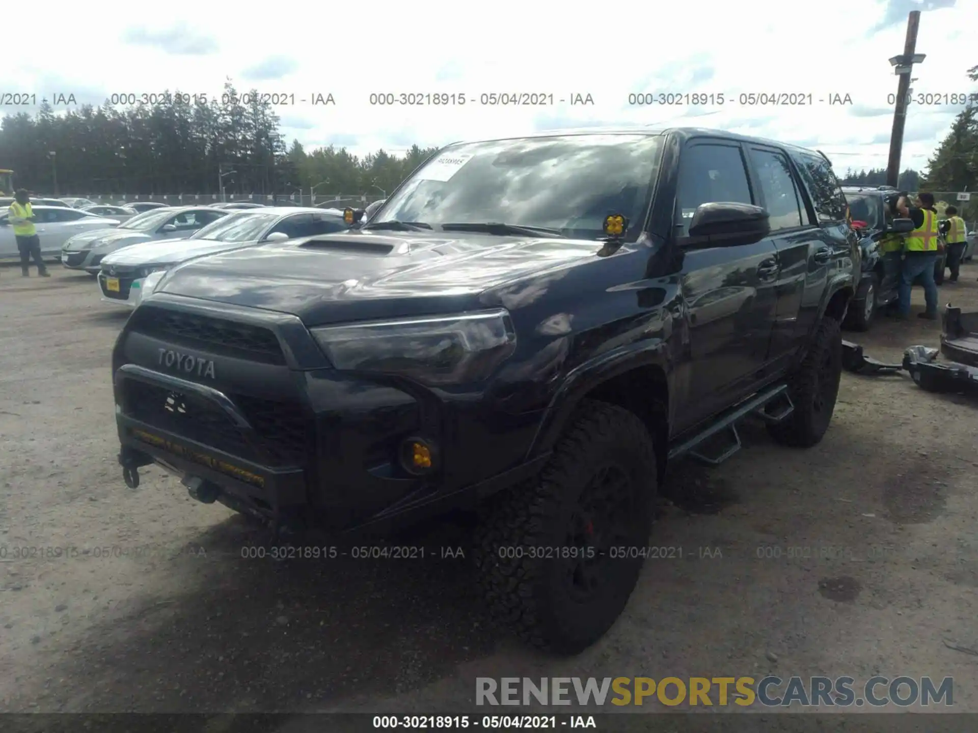 2 Photograph of a damaged car JTEBU5JR9L5791980 TOYOTA 4RUNNER 2020