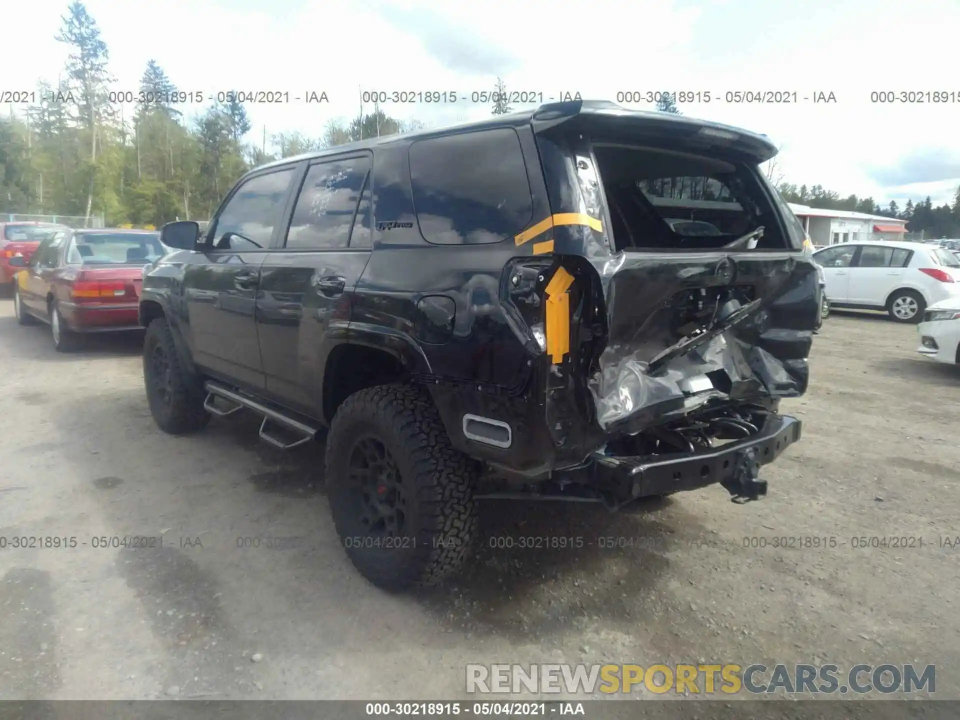 3 Фотография поврежденного автомобиля JTEBU5JR9L5791980 TOYOTA 4RUNNER 2020