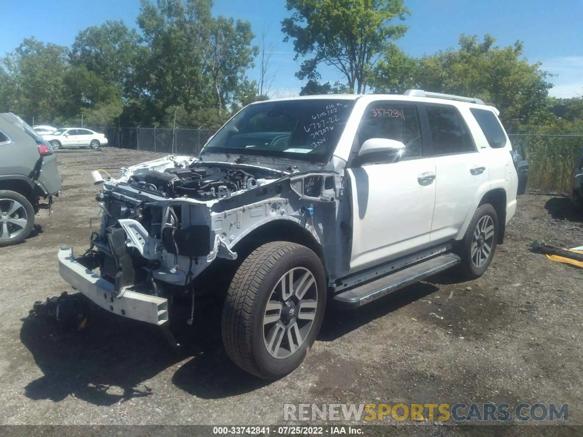 2 Photograph of a damaged car JTEBU5JR9L5792076 TOYOTA 4RUNNER 2020