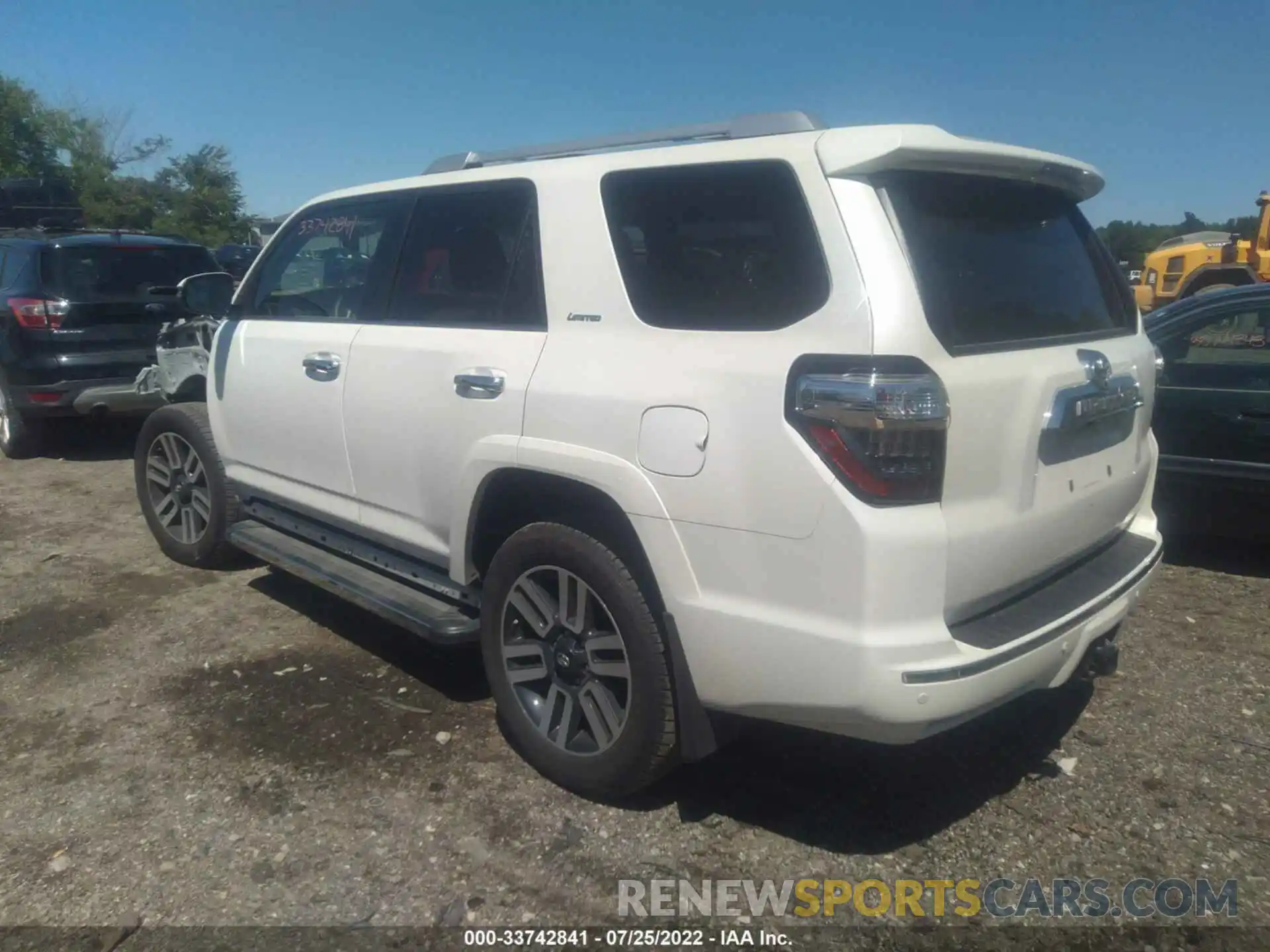 3 Фотография поврежденного автомобиля JTEBU5JR9L5792076 TOYOTA 4RUNNER 2020