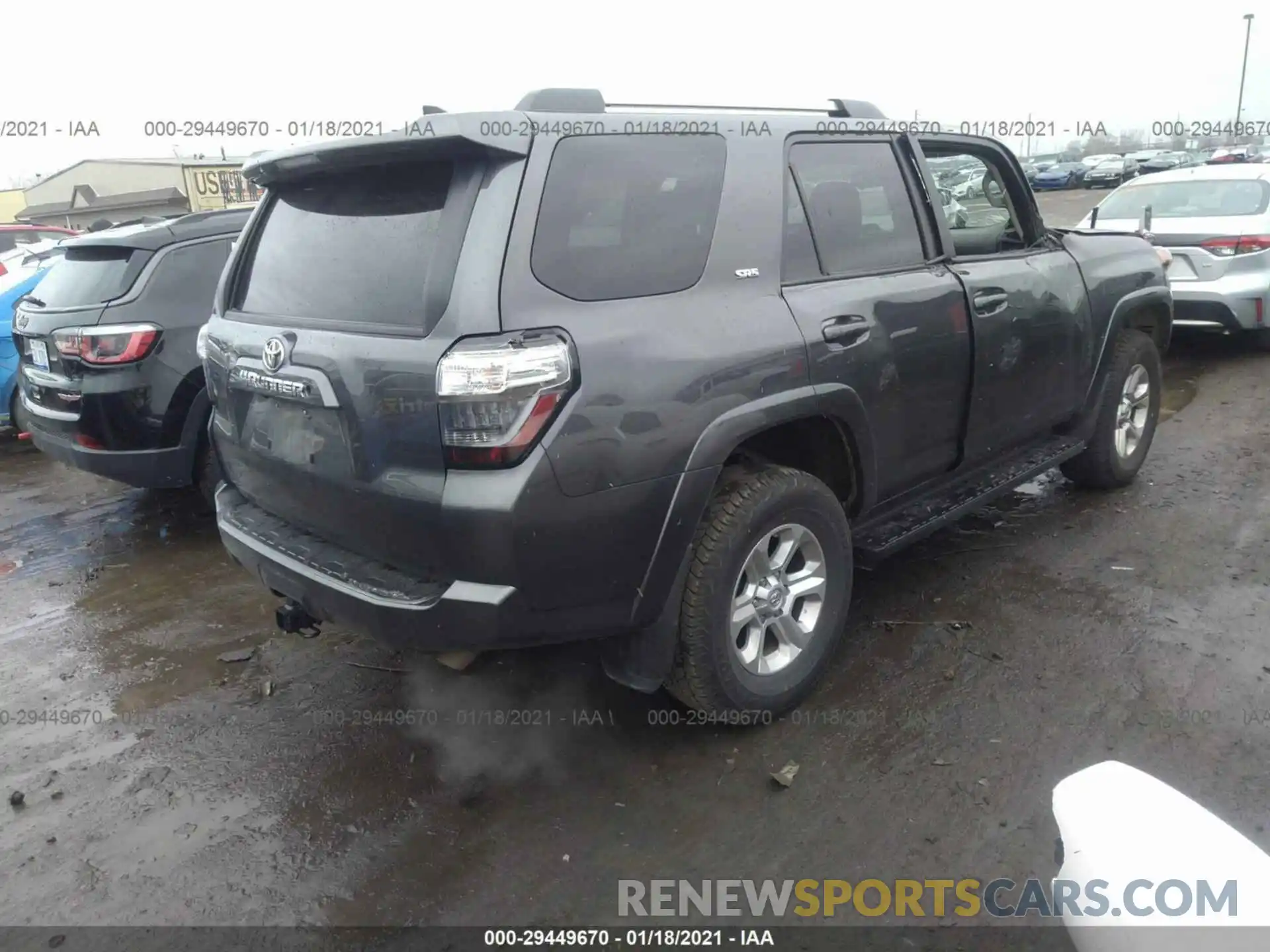 4 Фотография поврежденного автомобиля JTEBU5JR9L5792868 TOYOTA 4RUNNER 2020