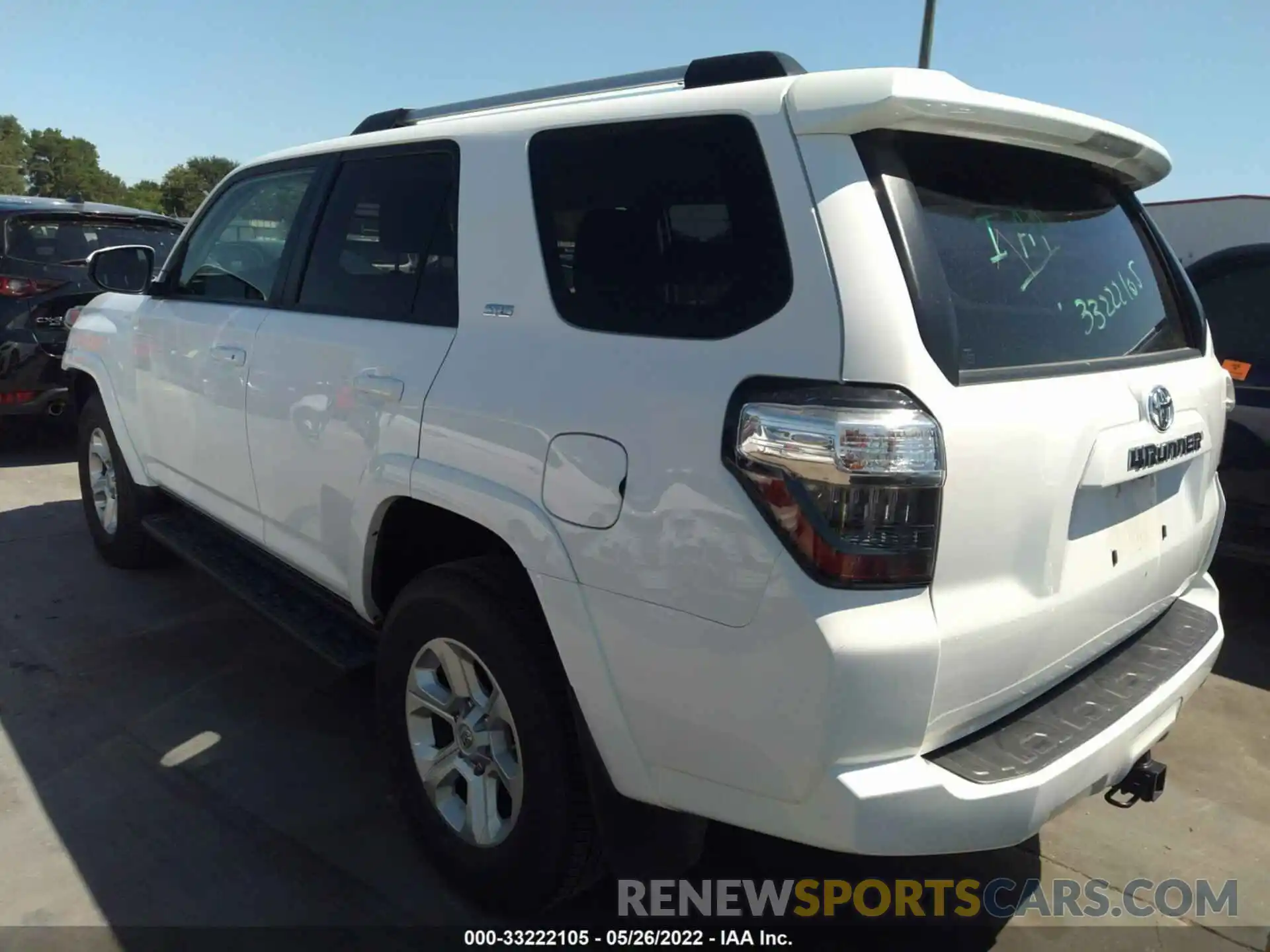 3 Photograph of a damaged car JTEBU5JR9L5793163 TOYOTA 4RUNNER 2020