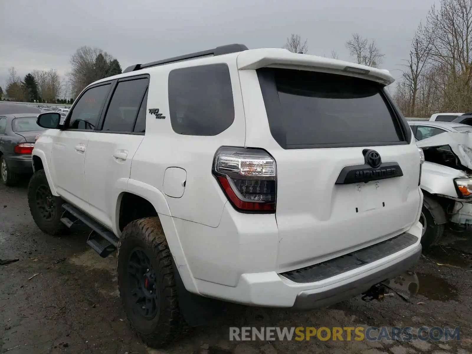 3 Фотография поврежденного автомобиля JTEBU5JR9L5793289 TOYOTA 4RUNNER 2020