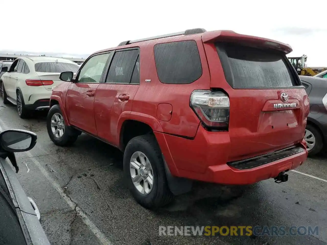 2 Photograph of a damaged car JTEBU5JR9L5794040 TOYOTA 4RUNNER 2020