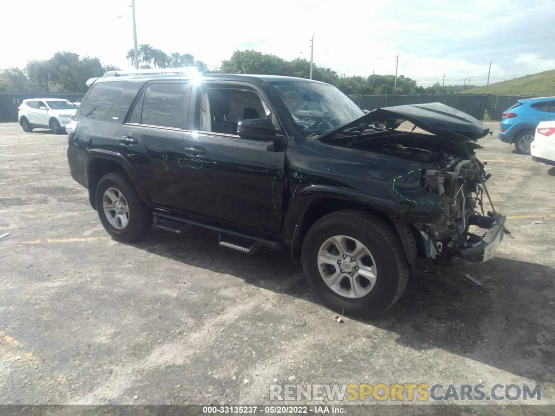 1 Photograph of a damaged car JTEBU5JR9L5797410 TOYOTA 4RUNNER 2020