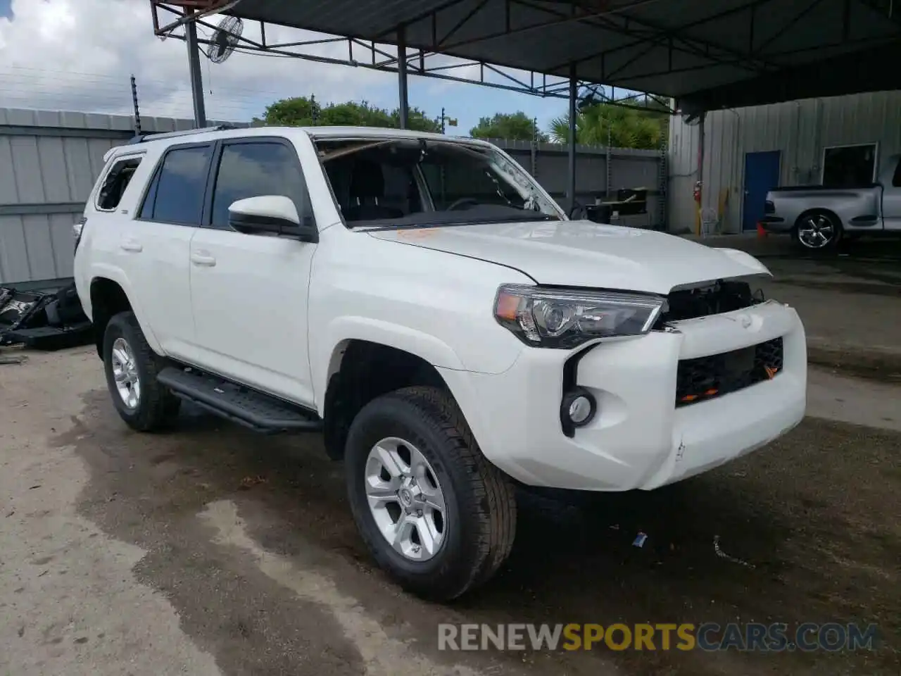 1 Photograph of a damaged car JTEBU5JR9L5805523 TOYOTA 4RUNNER 2020