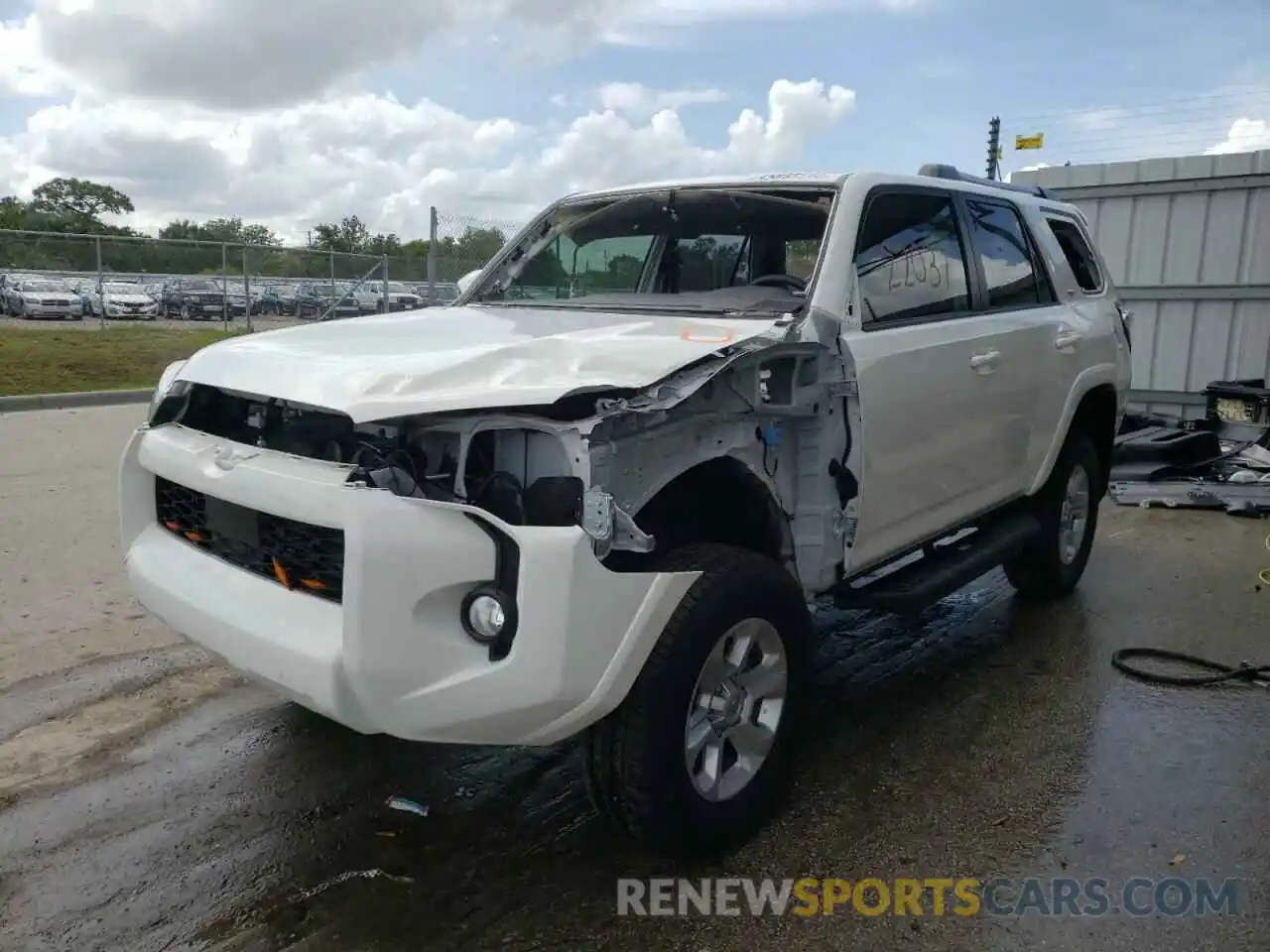 2 Photograph of a damaged car JTEBU5JR9L5805523 TOYOTA 4RUNNER 2020