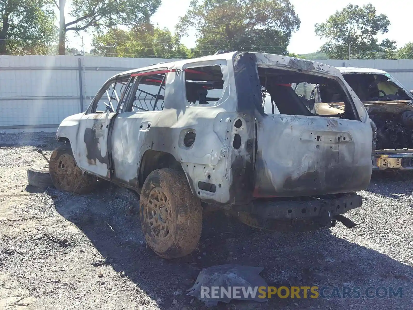 3 Photograph of a damaged car JTEBU5JR9L5809507 TOYOTA 4RUNNER 2020