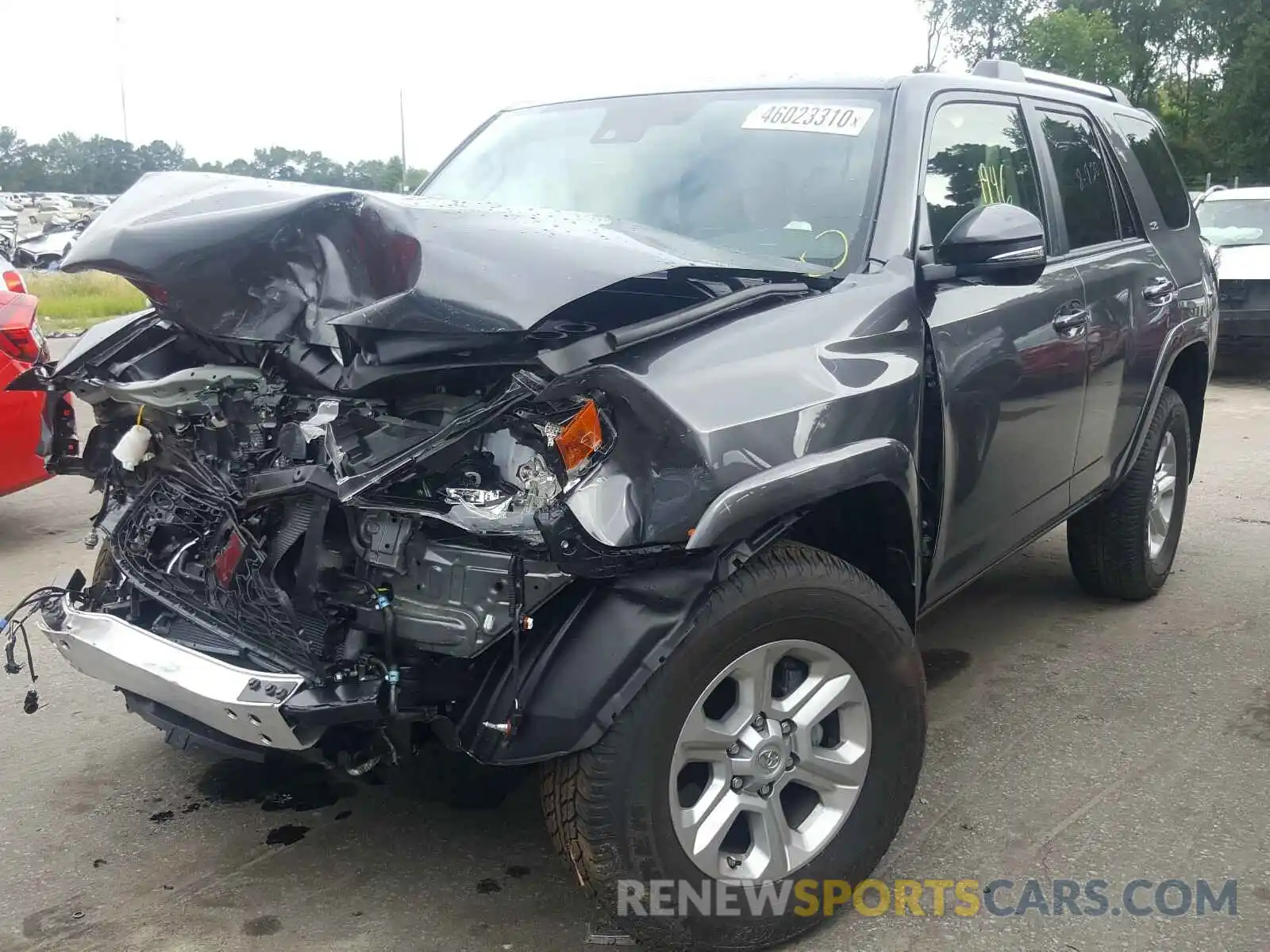 2 Photograph of a damaged car JTEBU5JR9L5810043 TOYOTA 4RUNNER 2020