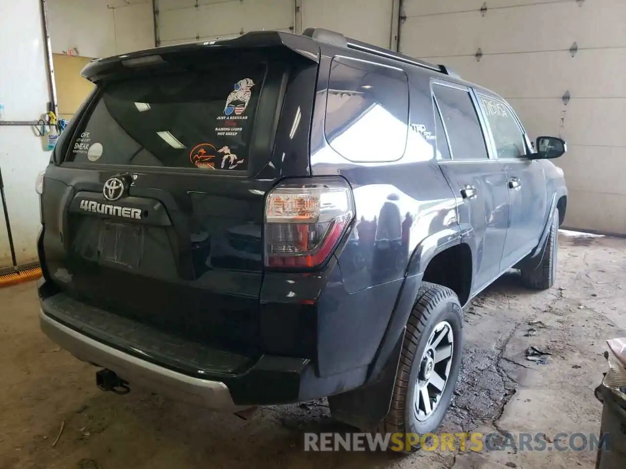 4 Photograph of a damaged car JTEBU5JR9L5810446 TOYOTA 4RUNNER 2020