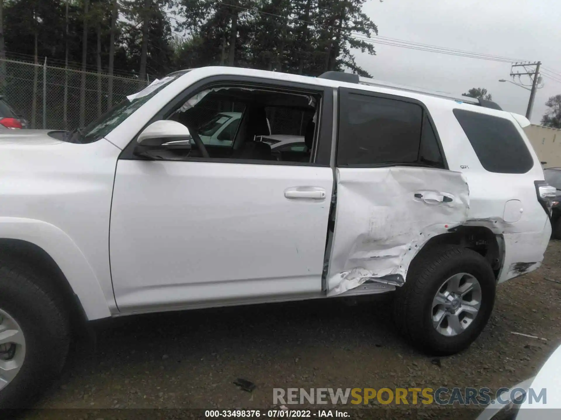 6 Photograph of a damaged car JTEBU5JR9L5814318 TOYOTA 4RUNNER 2020