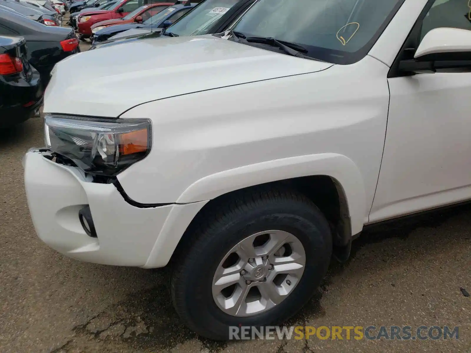 10 Photograph of a damaged car JTEBU5JR9L5819101 TOYOTA 4RUNNER 2020