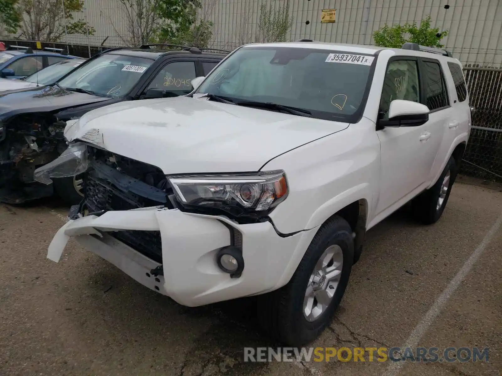 2 Photograph of a damaged car JTEBU5JR9L5819101 TOYOTA 4RUNNER 2020