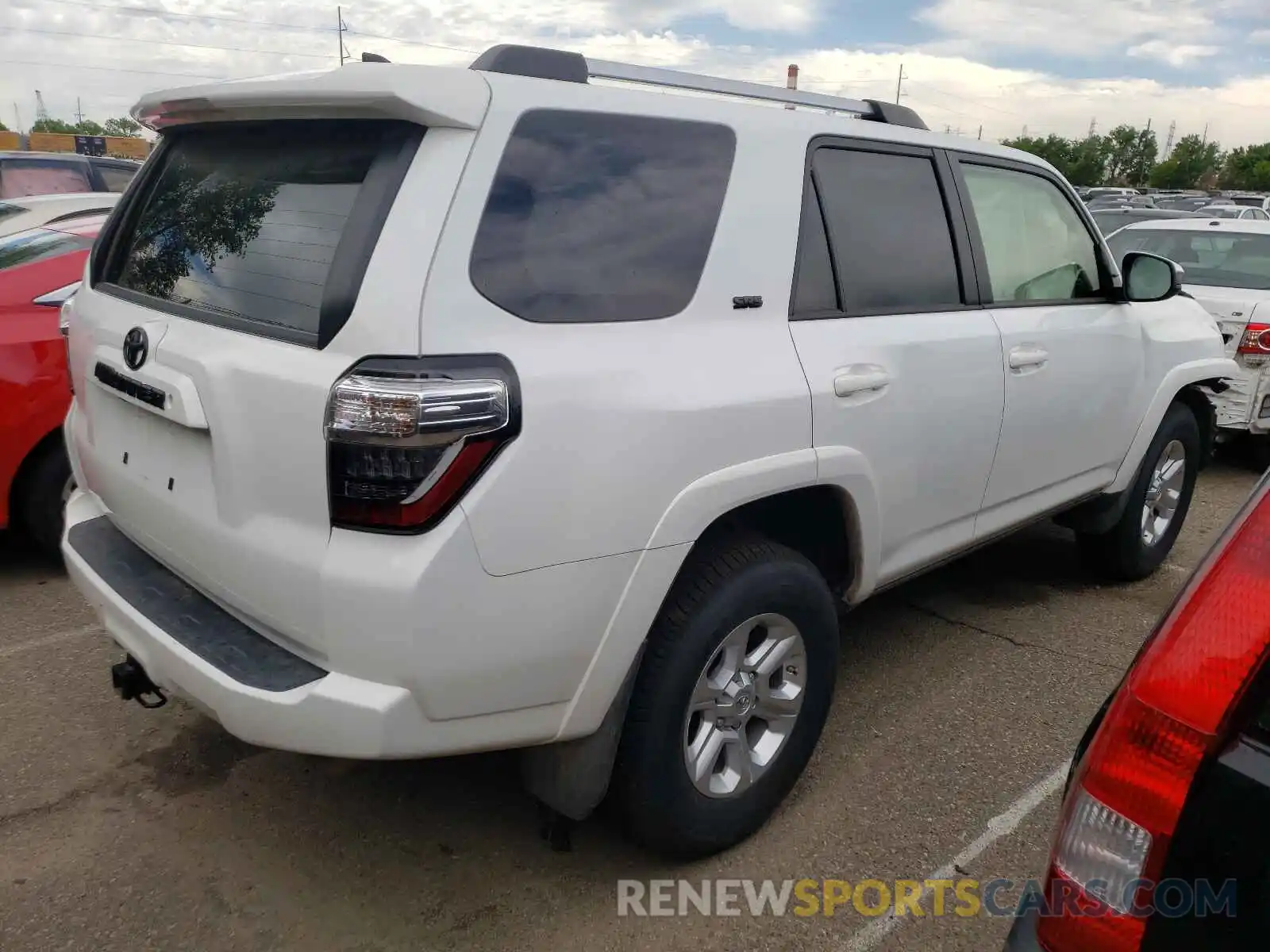 4 Photograph of a damaged car JTEBU5JR9L5819101 TOYOTA 4RUNNER 2020