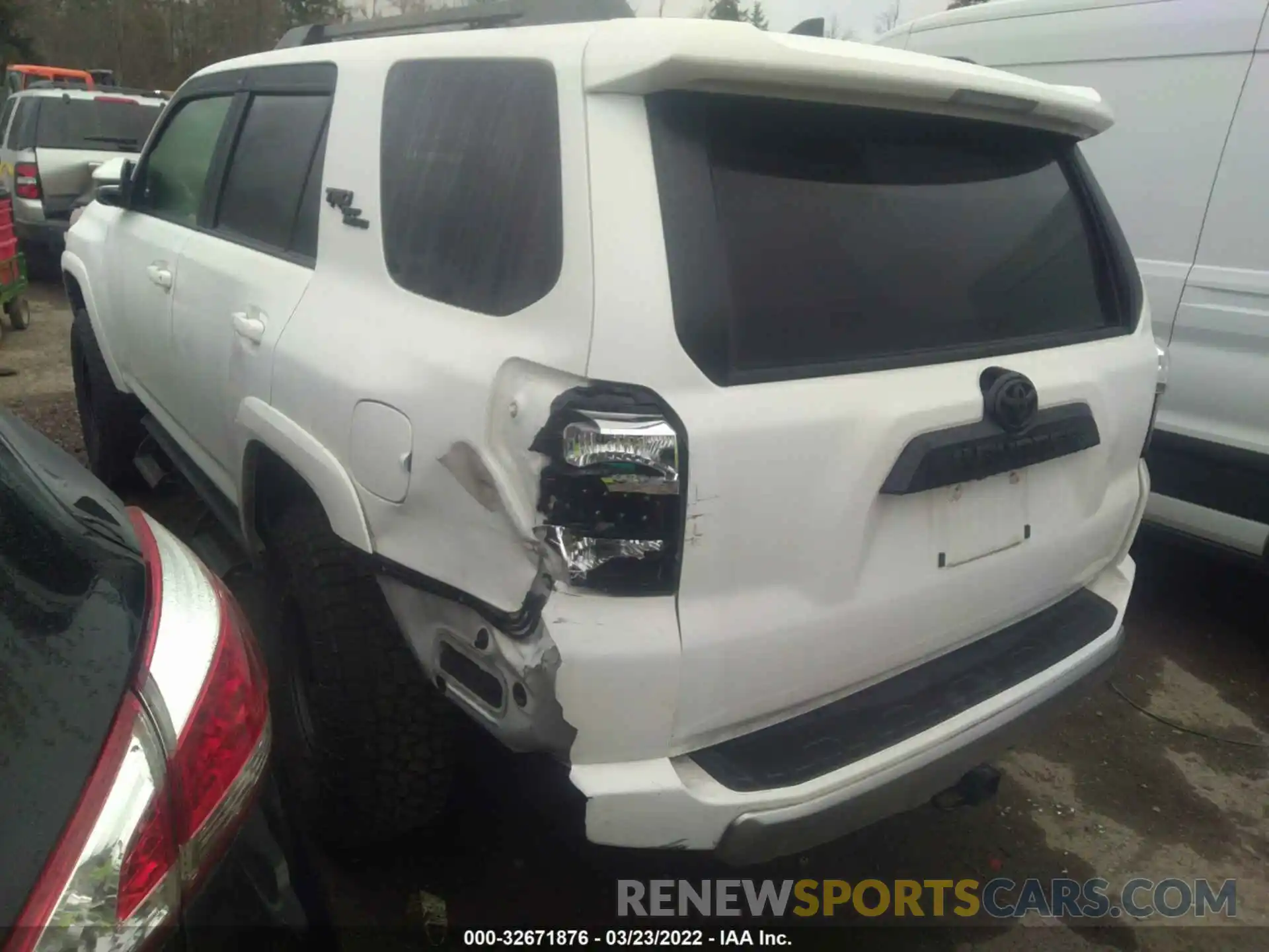 3 Photograph of a damaged car JTEBU5JR9L5821625 TOYOTA 4RUNNER 2020