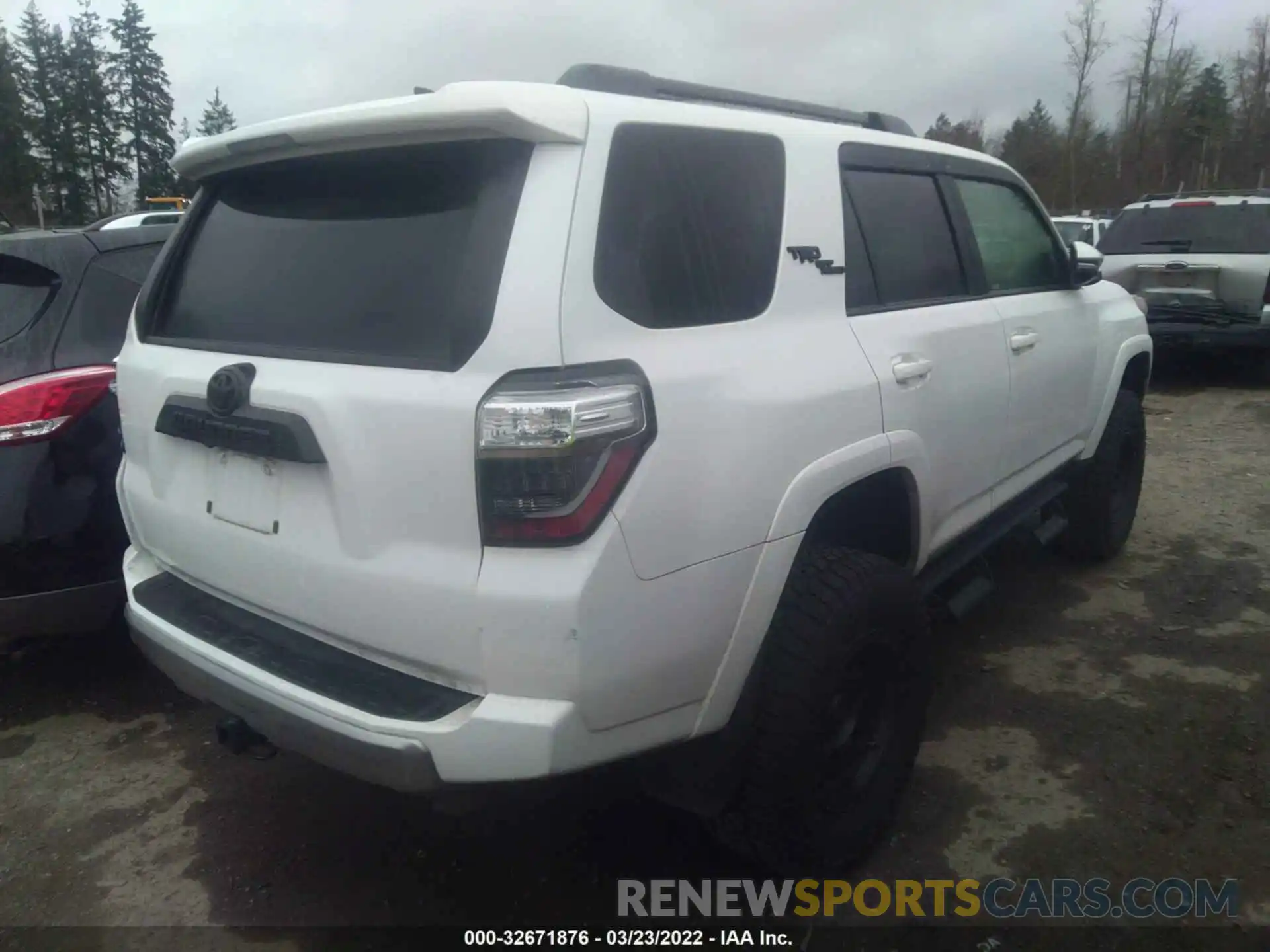 4 Фотография поврежденного автомобиля JTEBU5JR9L5821625 TOYOTA 4RUNNER 2020