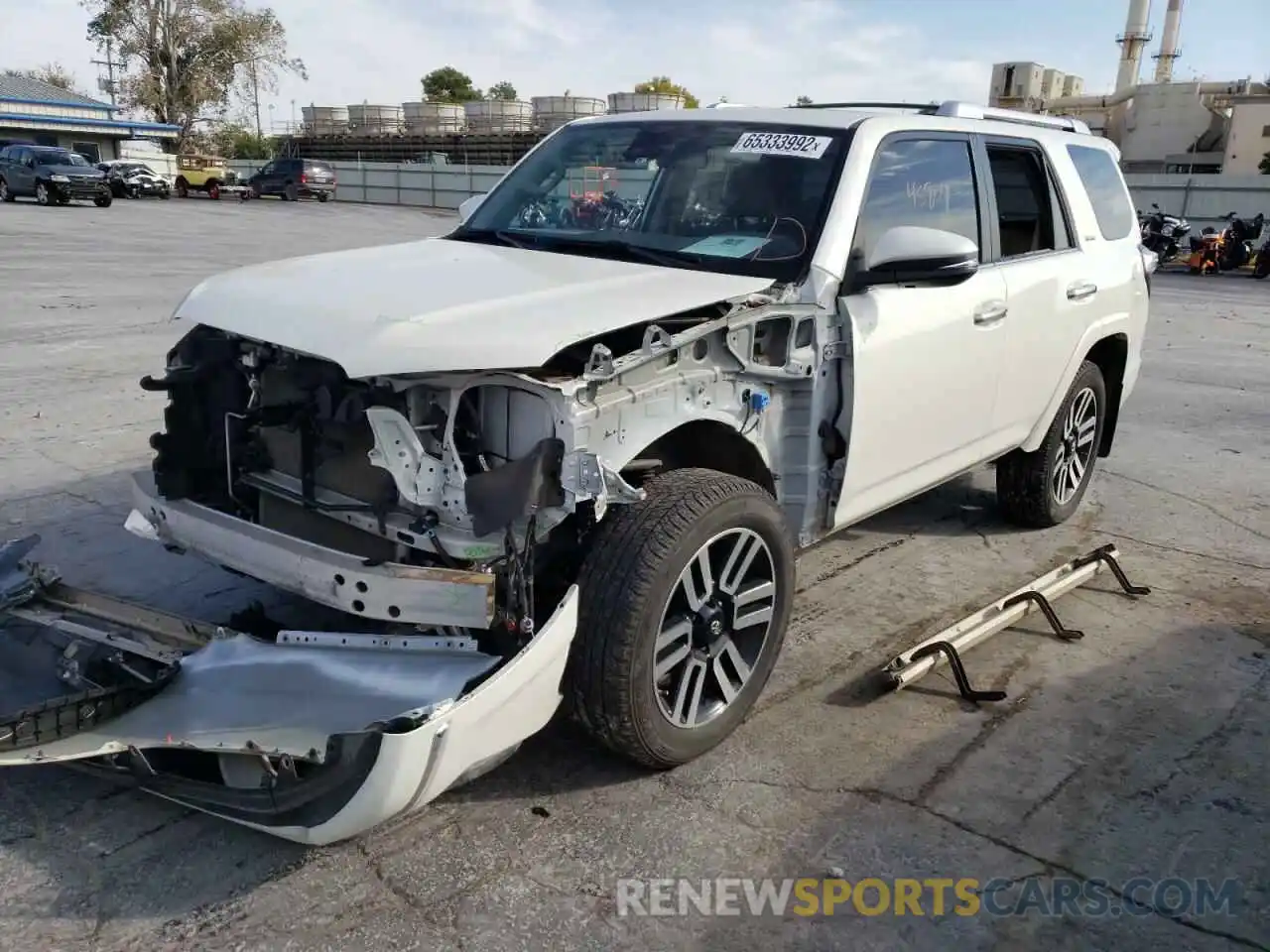 2 Photograph of a damaged car JTEBU5JR9L5822208 TOYOTA 4RUNNER 2020