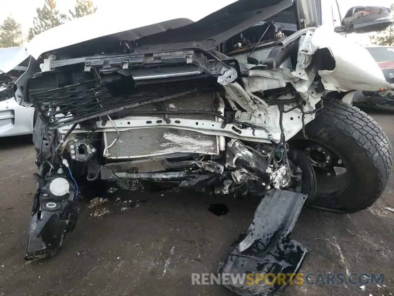 9 Photograph of a damaged car JTEBU5JR9L5823035 TOYOTA 4RUNNER 2020