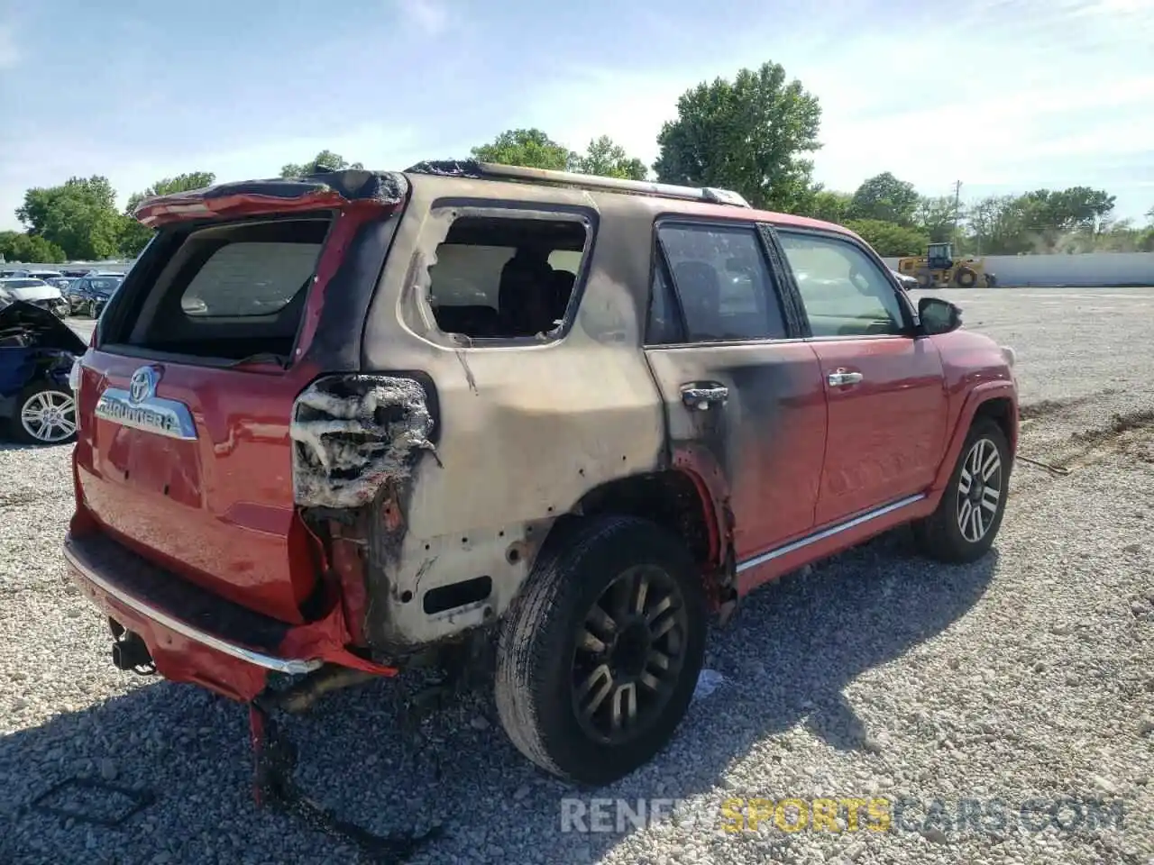 4 Photograph of a damaged car JTEBU5JR9L5824590 TOYOTA 4RUNNER 2020