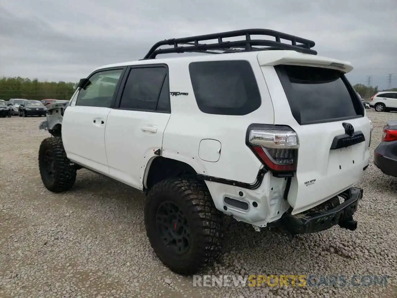 3 Фотография поврежденного автомобиля JTEBU5JR9L5824766 TOYOTA 4RUNNER 2020