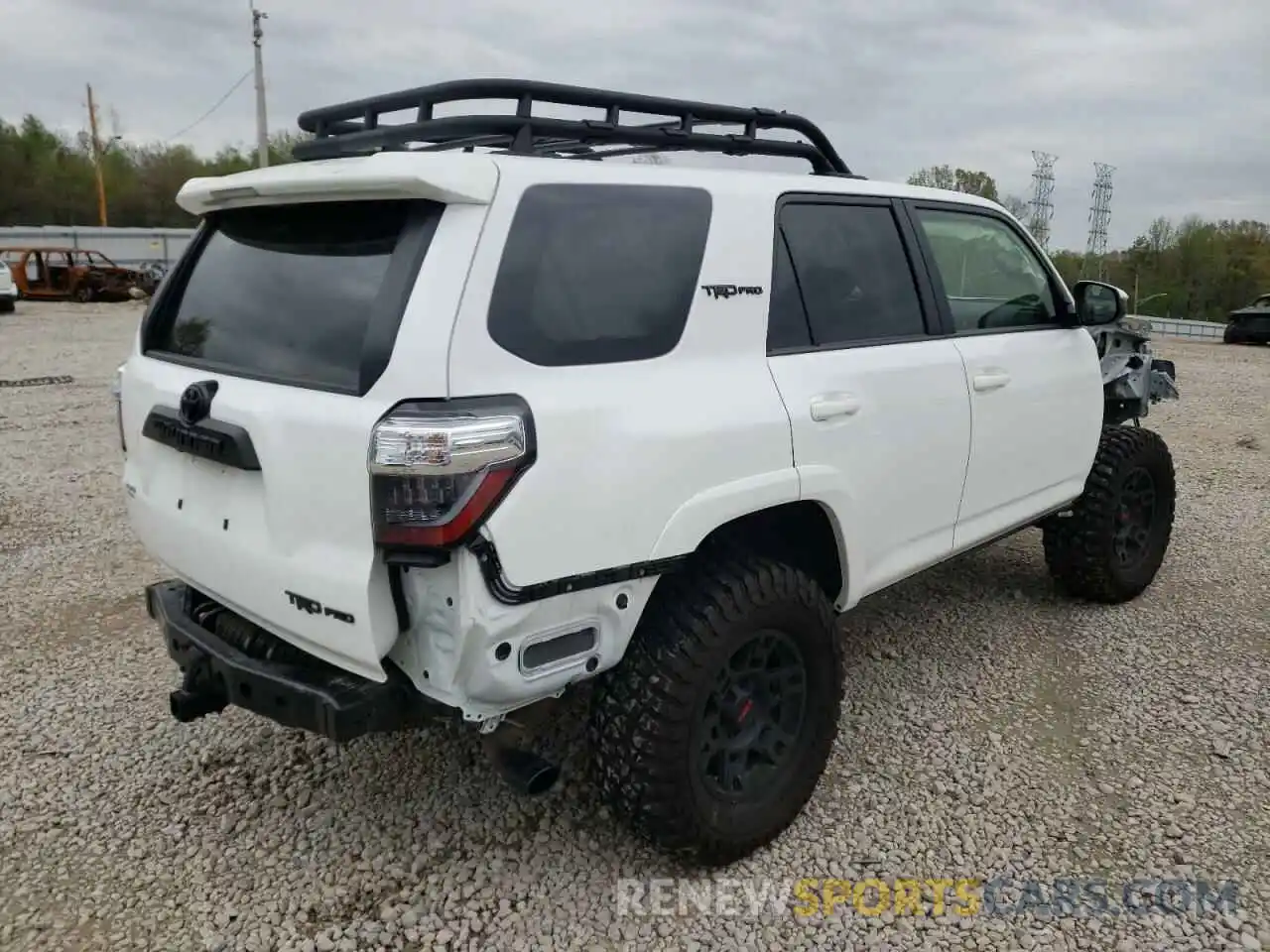 4 Photograph of a damaged car JTEBU5JR9L5824766 TOYOTA 4RUNNER 2020