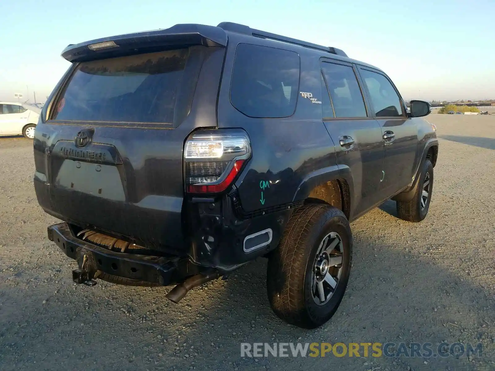 4 Photograph of a damaged car JTEBU5JR9L5830521 TOYOTA 4RUNNER 2020