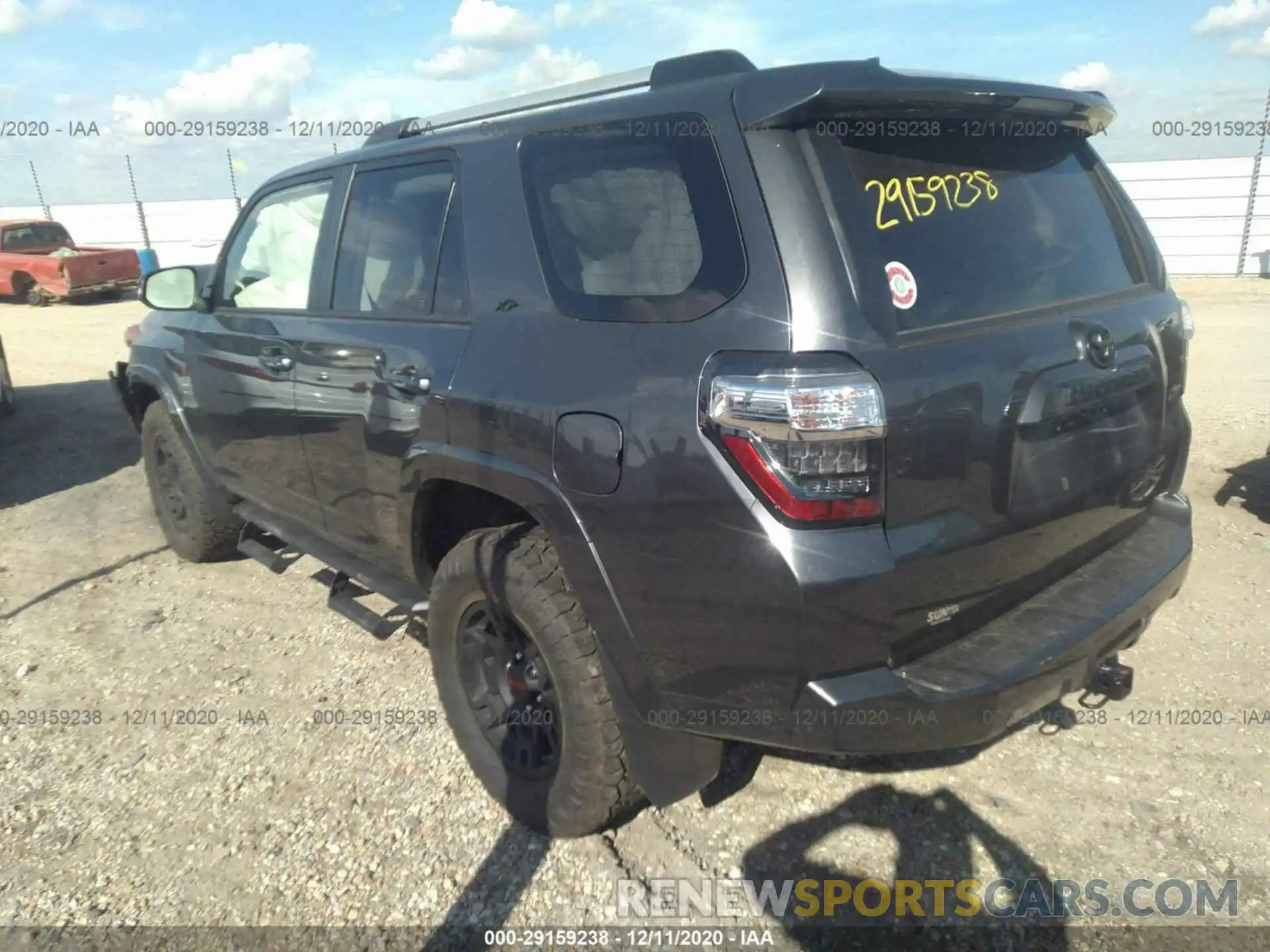 3 Фотография поврежденного автомобиля JTEBU5JR9L5830759 TOYOTA 4RUNNER 2020