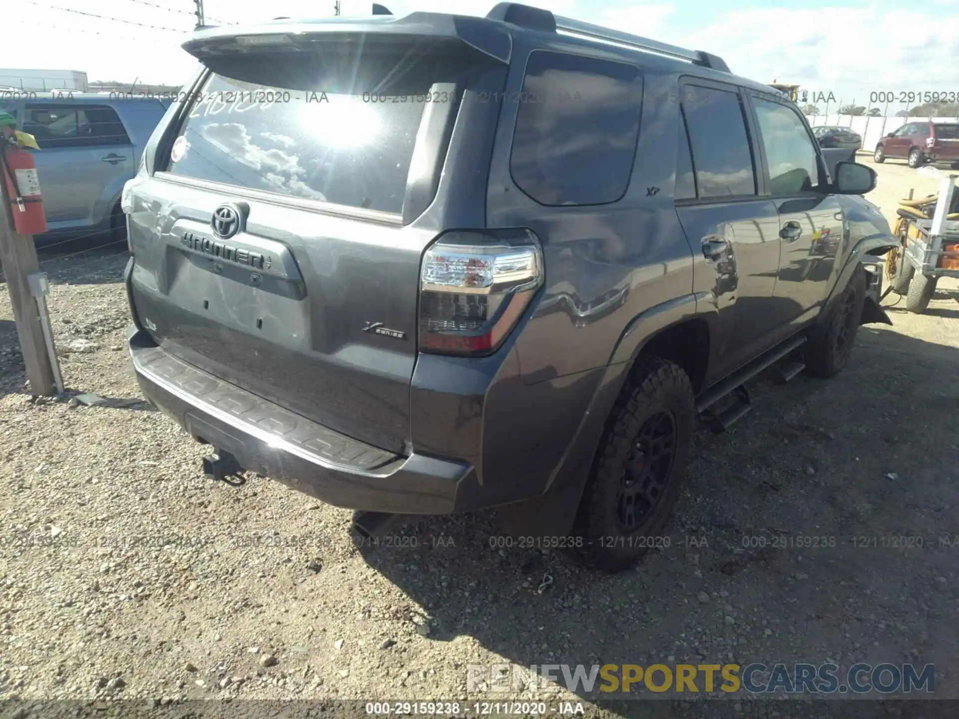 4 Photograph of a damaged car JTEBU5JR9L5830759 TOYOTA 4RUNNER 2020