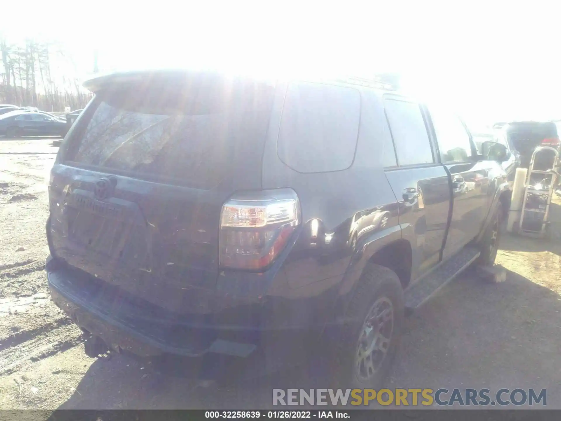 4 Photograph of a damaged car JTEBU5JR9L5835279 TOYOTA 4RUNNER 2020