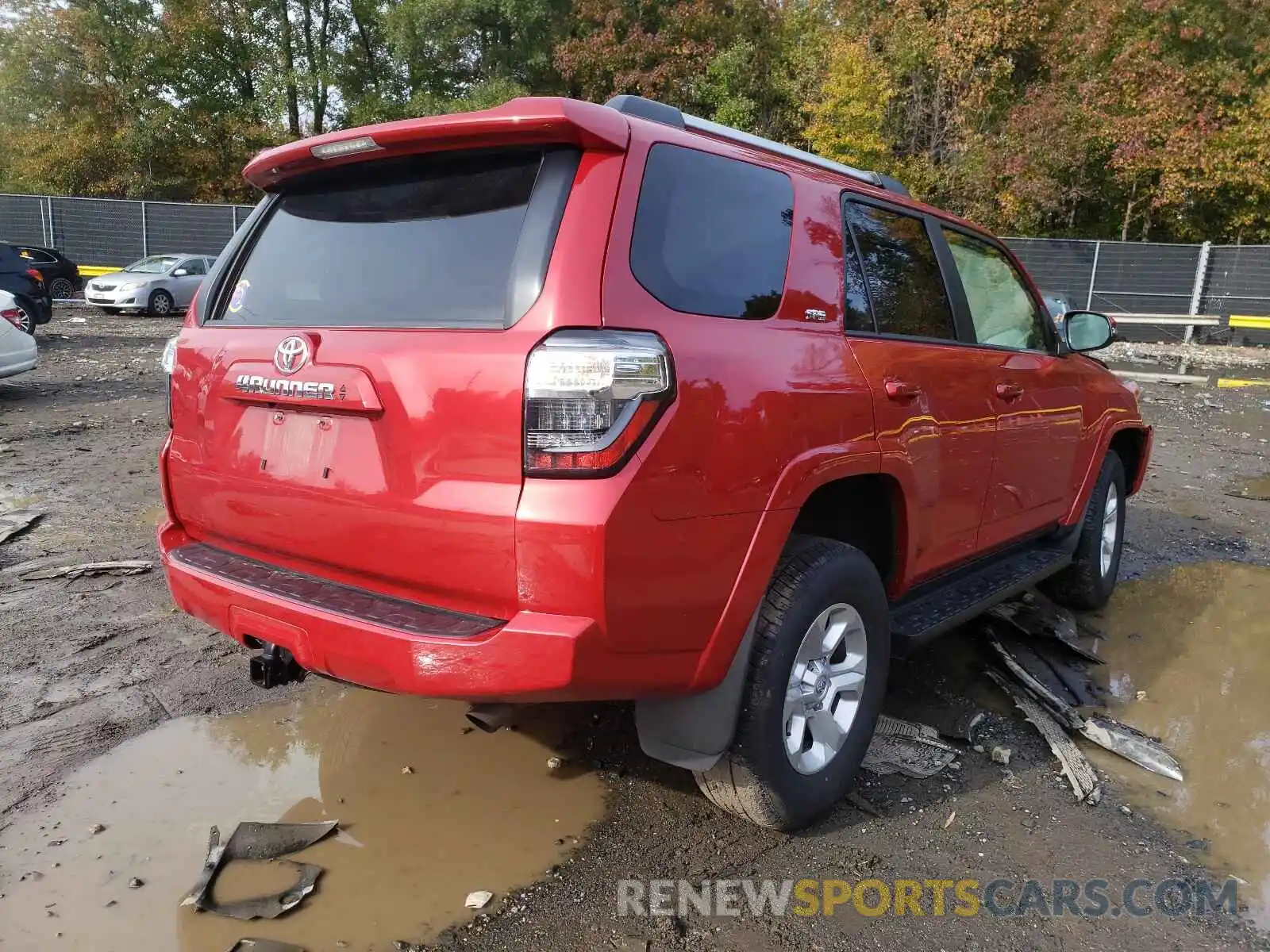 4 Photograph of a damaged car JTEBU5JRXL5738253 TOYOTA 4RUNNER 2020