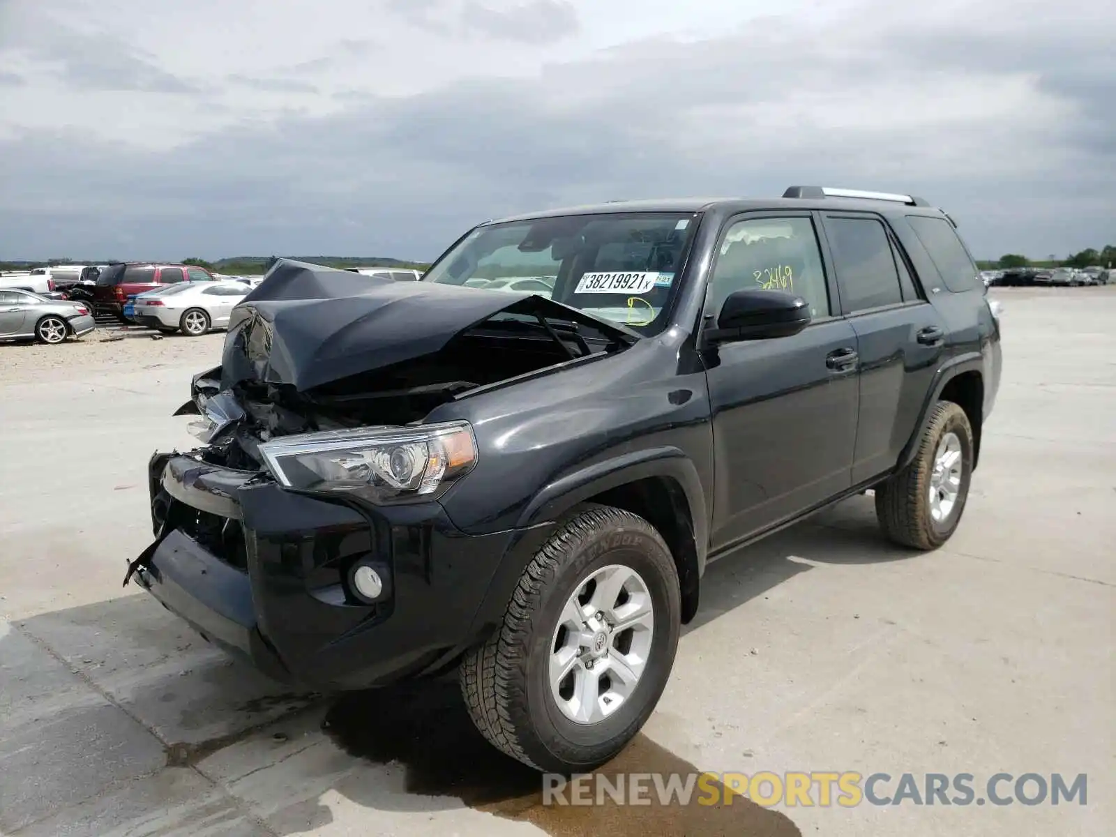 2 Фотография поврежденного автомобиля JTEBU5JRXL5738298 TOYOTA 4RUNNER 2020