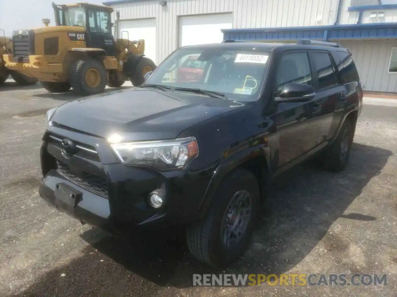 2 Photograph of a damaged car JTEBU5JRXL5739645 TOYOTA 4RUNNER 2020