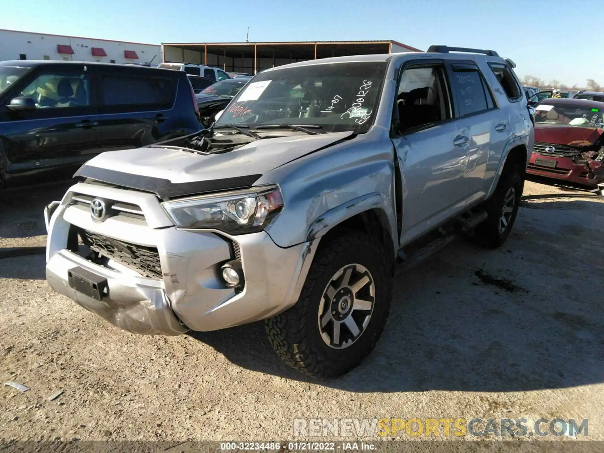 2 Photograph of a damaged car JTEBU5JRXL5740391 TOYOTA 4RUNNER 2020