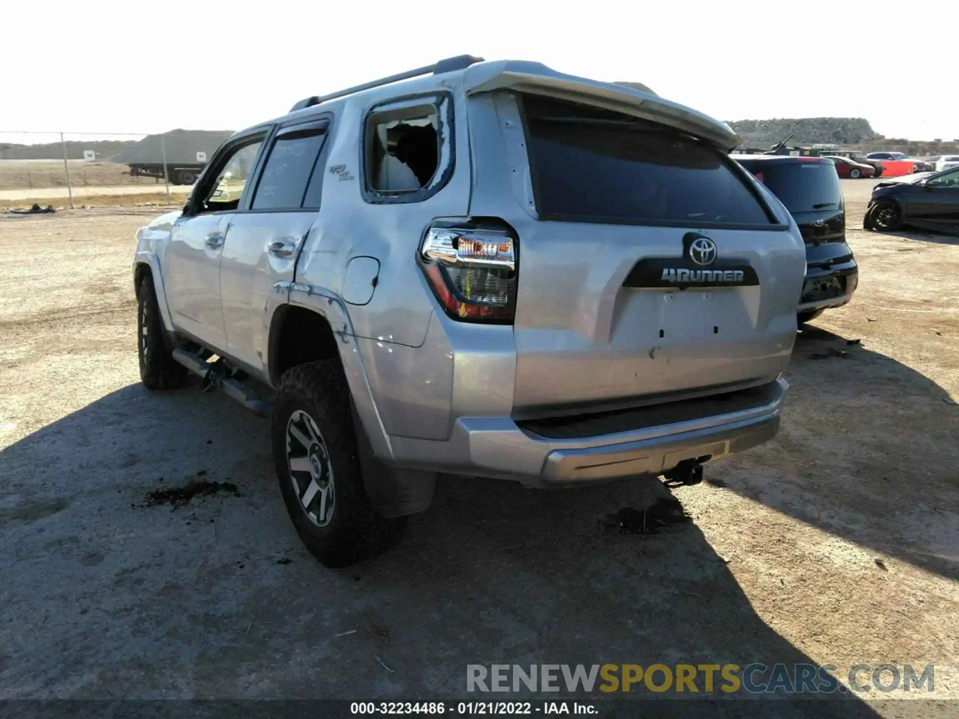 3 Photograph of a damaged car JTEBU5JRXL5740391 TOYOTA 4RUNNER 2020