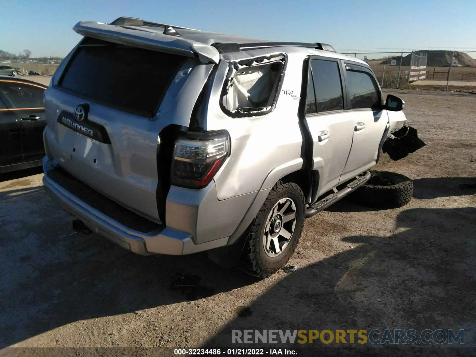 4 Photograph of a damaged car JTEBU5JRXL5740391 TOYOTA 4RUNNER 2020