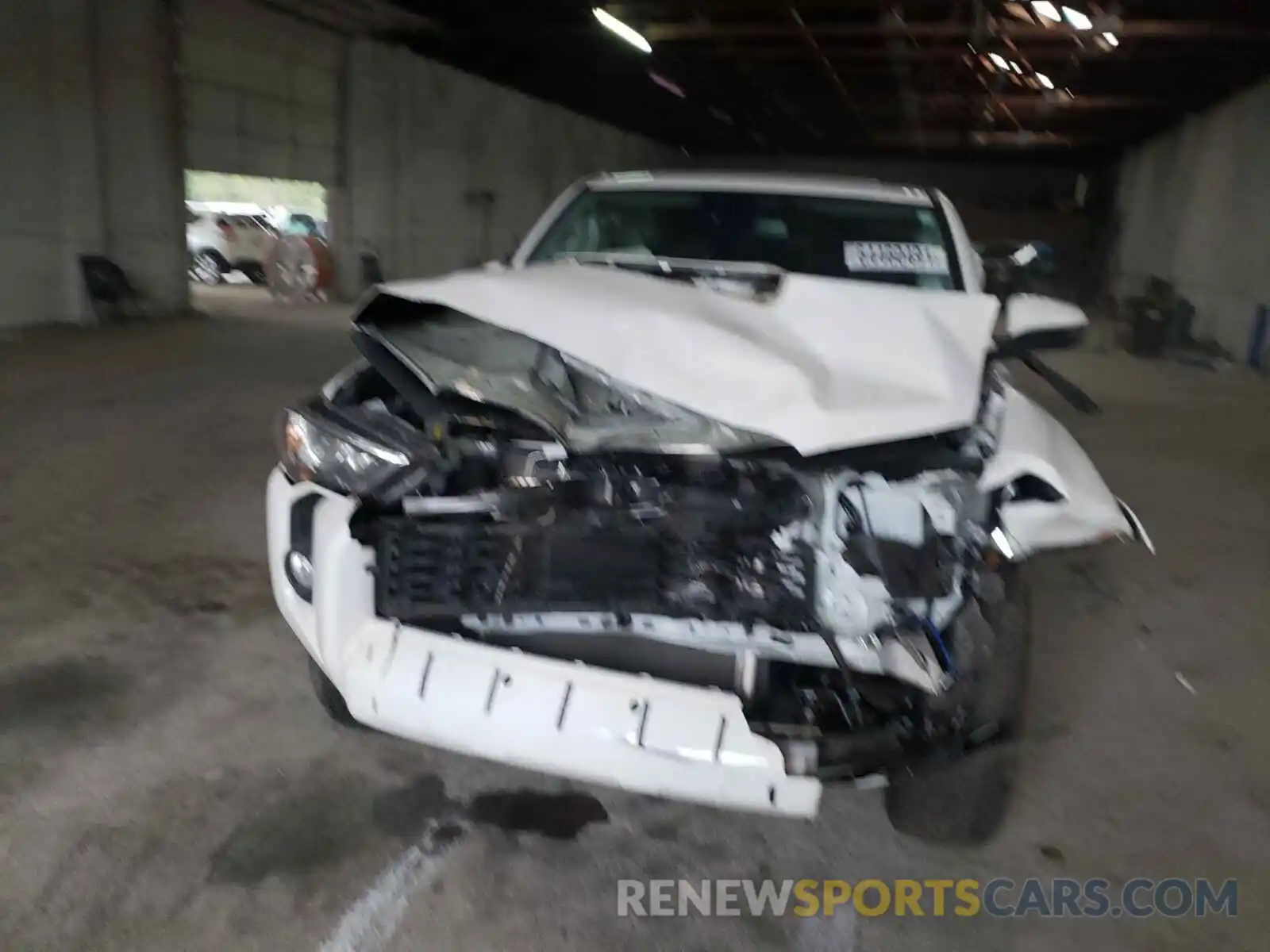 9 Photograph of a damaged car JTEBU5JRXL5741038 TOYOTA 4RUNNER 2020