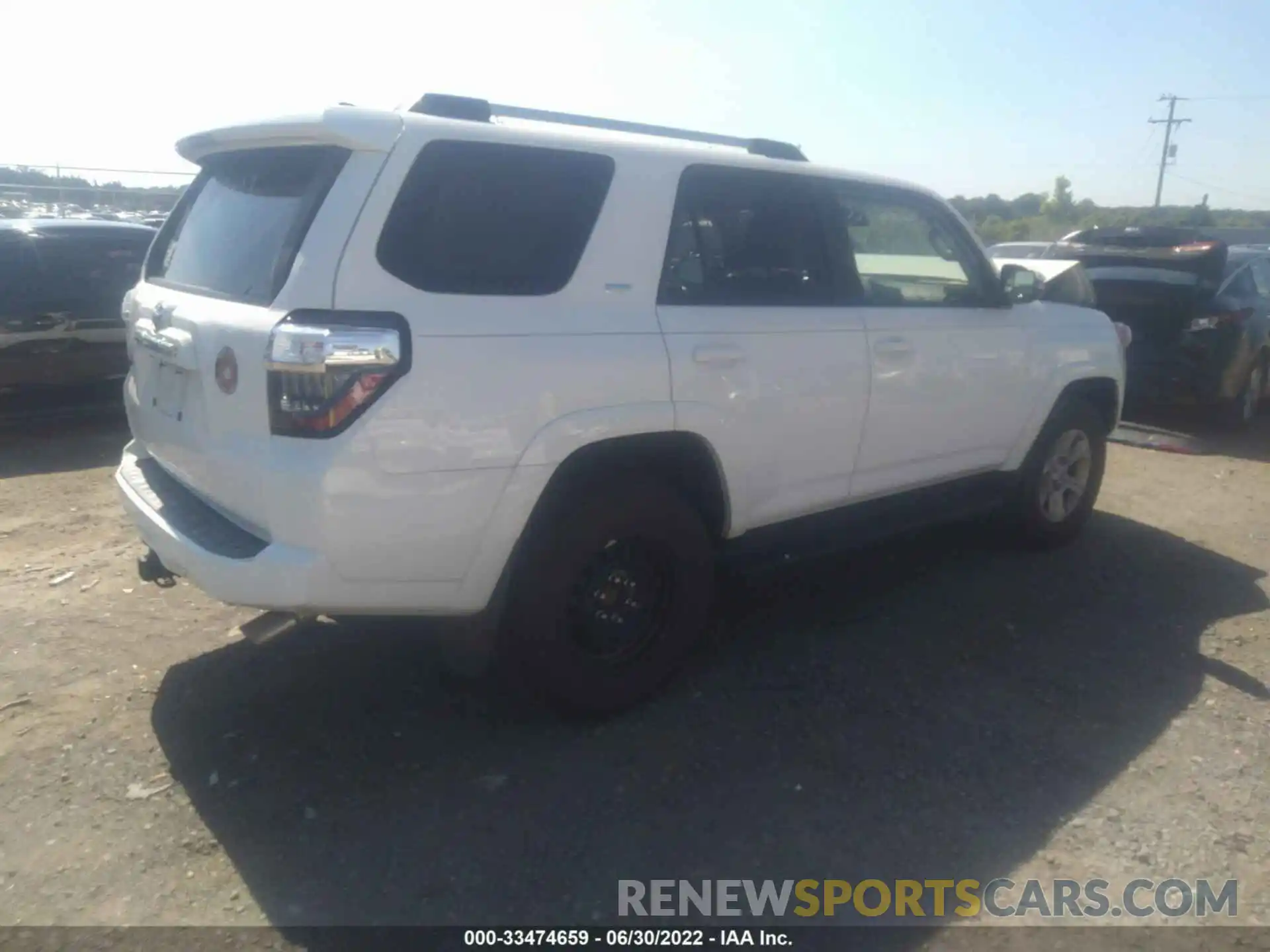 4 Photograph of a damaged car JTEBU5JRXL5741296 TOYOTA 4RUNNER 2020