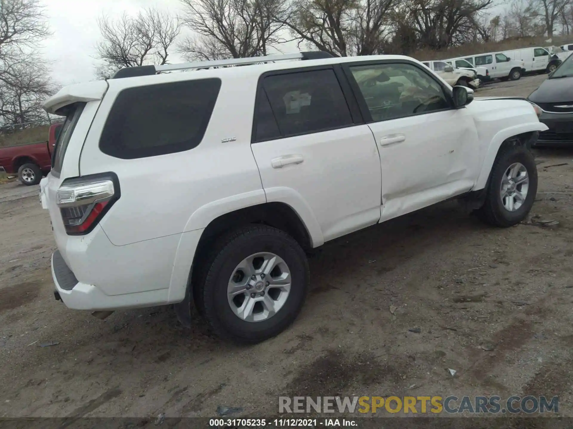 4 Photograph of a damaged car JTEBU5JRXL5742335 TOYOTA 4RUNNER 2020