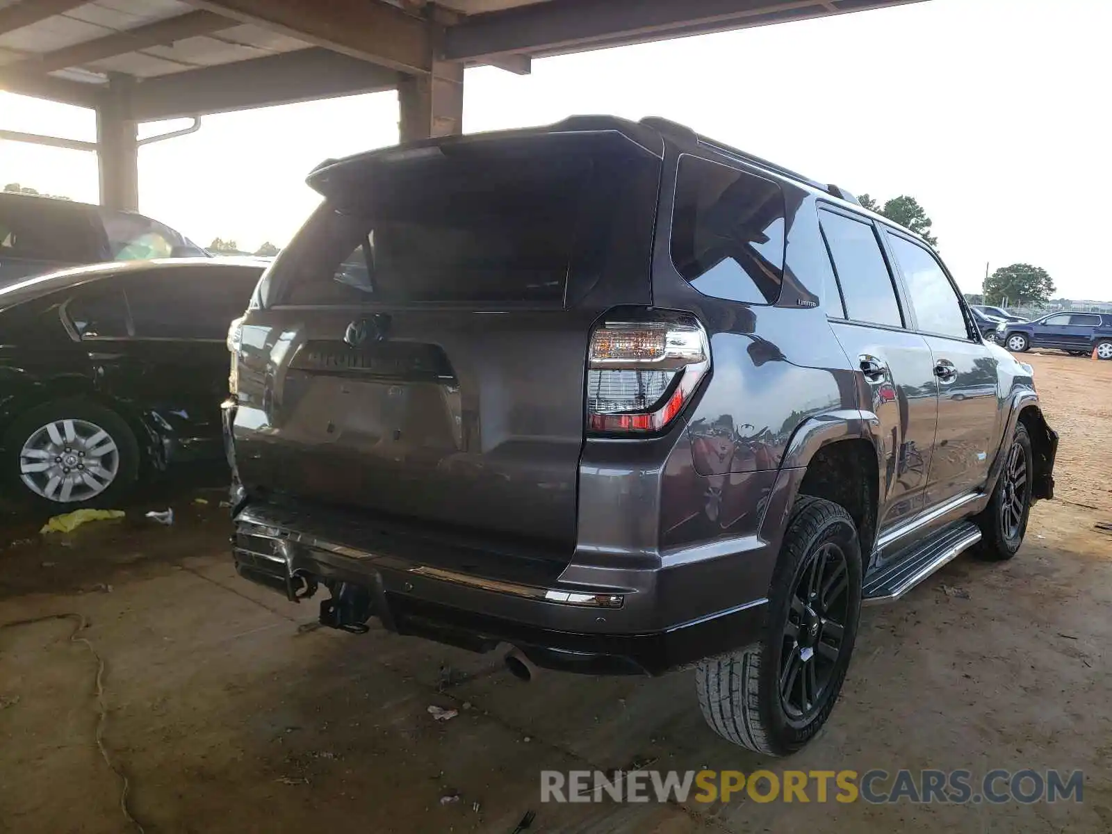 4 Photograph of a damaged car JTEBU5JRXL5743954 TOYOTA 4RUNNER 2020