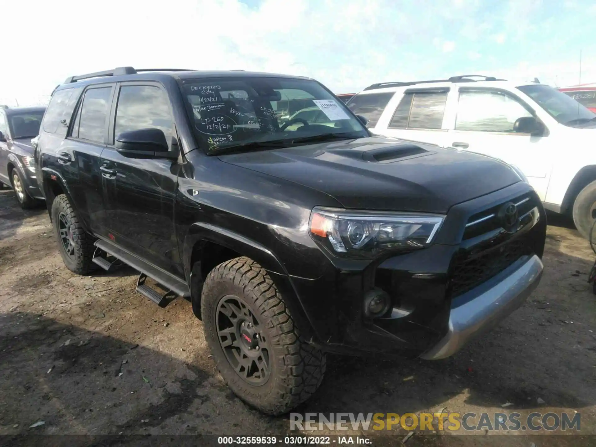 1 Photograph of a damaged car JTEBU5JRXL5743985 TOYOTA 4RUNNER 2020