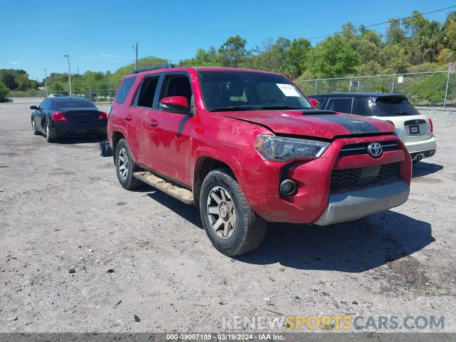 1 Photograph of a damaged car JTEBU5JRXL5745249 TOYOTA 4RUNNER 2020