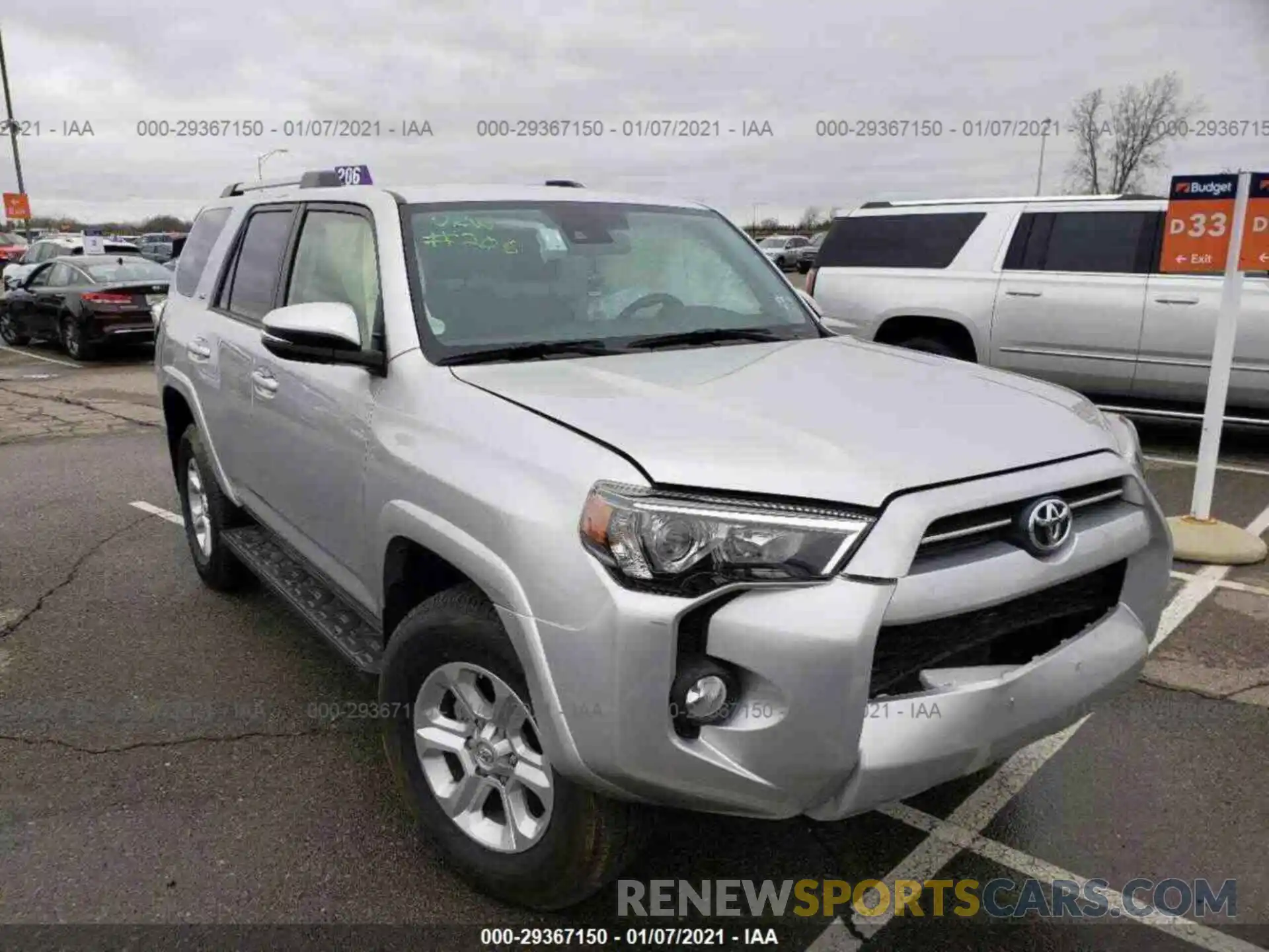 11 Photograph of a damaged car JTEBU5JRXL5746286 TOYOTA 4RUNNER 2020