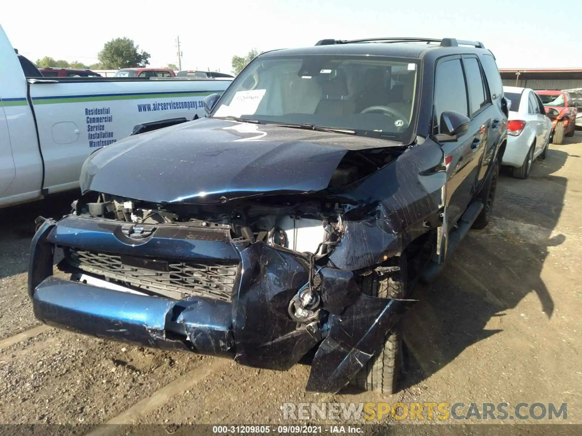 2 Photograph of a damaged car JTEBU5JRXL5746563 TOYOTA 4RUNNER 2020